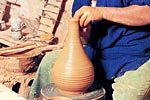 素朴で力強い壺屋焼